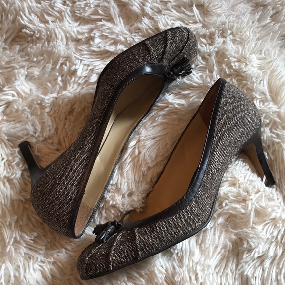 Ann Taylor LOFT Peyton Chic High Heels - Picture 5 of 11